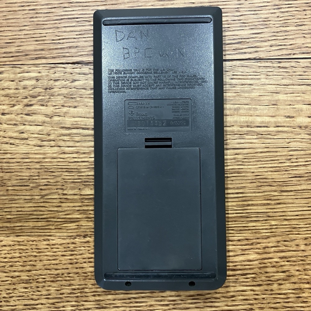 Texas Instruments T1-82 Graphics Calculator With Cover & Guidebook Tested Works - Picture 3 of 9